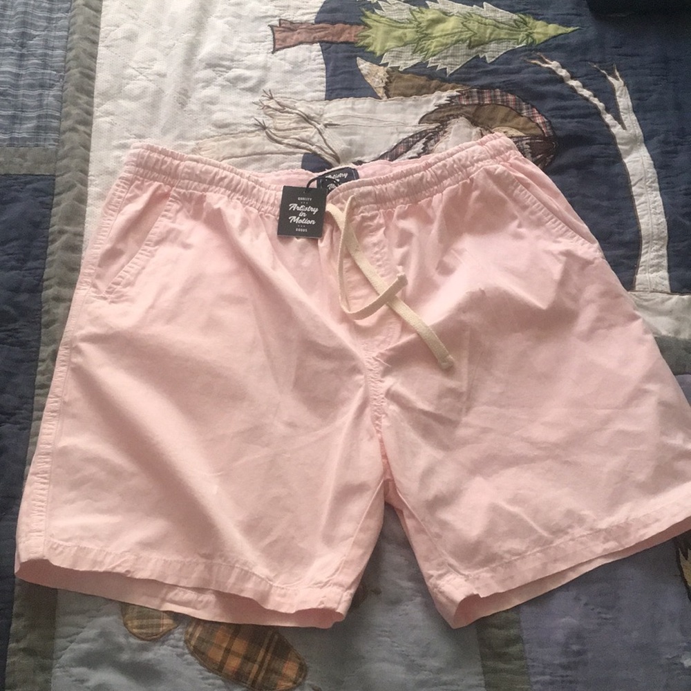 Men’s Pink Shorts XL NEW